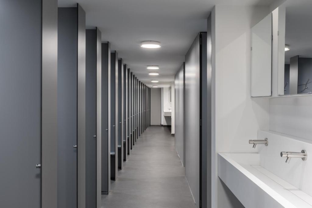 Zedwell Capsule | Piccadilly Circus