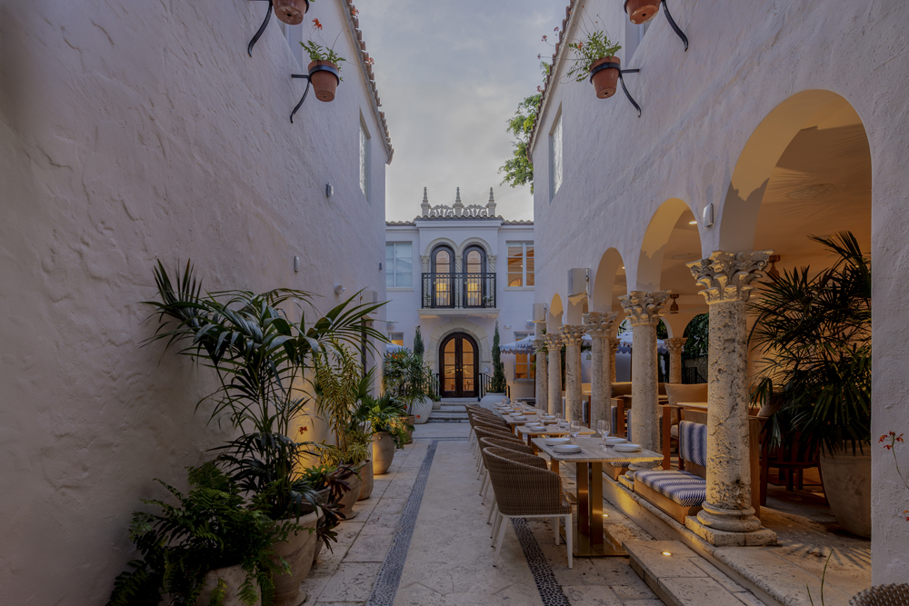 From Gianni to Donatella: a new chapter of glamour unfolds in Miami&nbsp;Beach